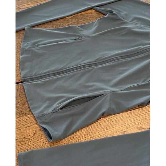 Athleta Salutation Jacket Women’s Size M Skylark Blue Zip Pockets Thumbholes - Picture 5 of 12